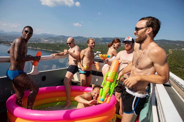 『シャイニー・シュリンプス！愉快で愛しい仲間たち』　(C) LES IMPRODUCTIBLES, KALY PRODUCTIONS et CHARADES PRODUCTIONS