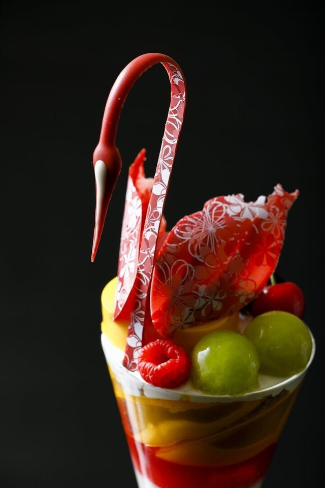 ​パフェ・スワン “エクラタン”