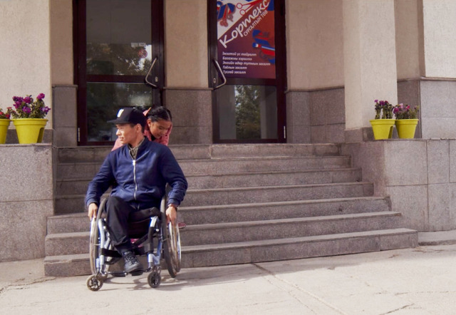 『階段』（Stairs）