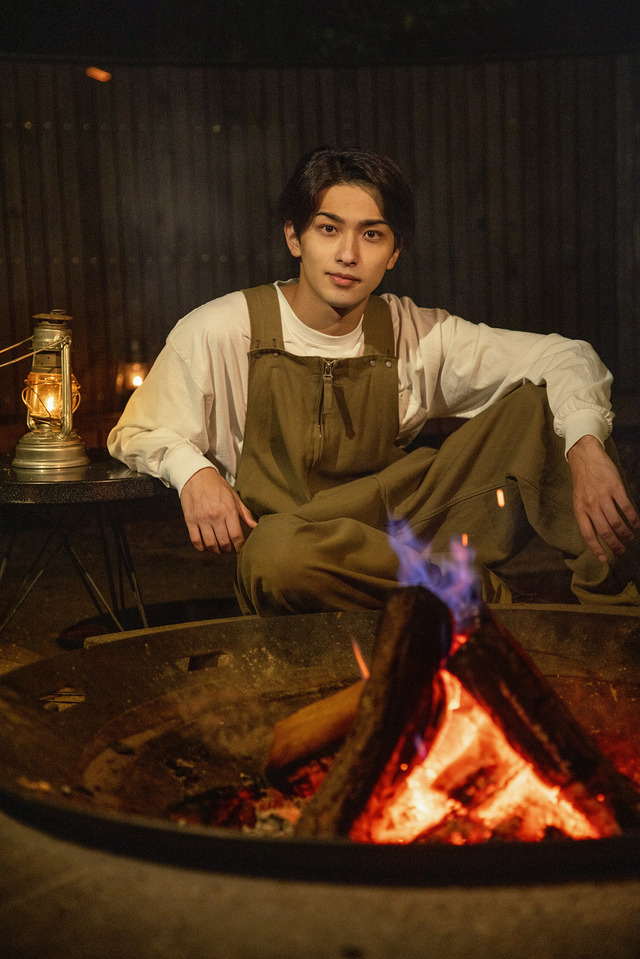 横浜流星パーソナルブック「流々自適」（C）KADOKAWA