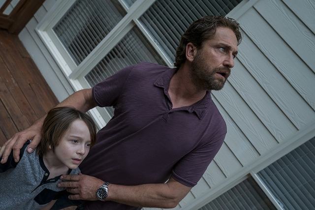 『グリーンランドー地球最後の2日間ー』(C)2020 STX FINANCING, LLC. ALL RIGHTS RESERVED.