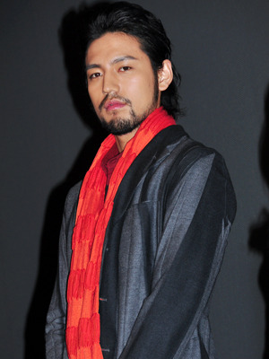 『カラスの親指』初日舞台挨拶