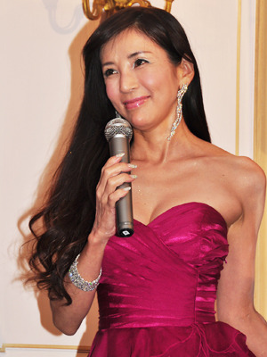 『シェフ！〜三ツ星レストランの舞台裏へようこそ〜』ジャン・レノ来日会見（川島なお美）