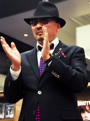 『つやのよる　ある愛に関わった、女たちの物語』トークショー（「クレイジーケンバンド」横山剣）