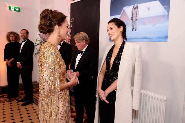 キャサリン妃、フィービー・ウォーラー＝ブリッジ Photo by Tim P. Whitby/Getty Images for EON Productions, Metro-Goldwyn-Mayer Studios, and Universal Pictures