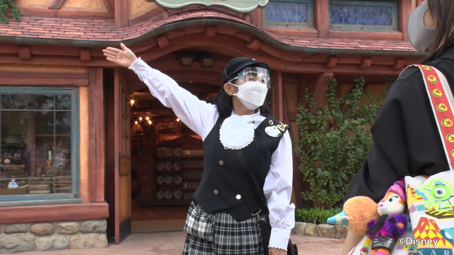 美女と野獣エリアの「ガイドツアーキャスト」に密着！