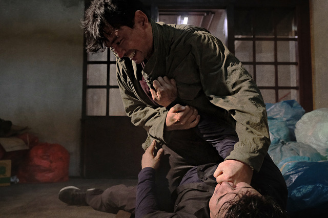 『ただ悪より救いたまえ』（c） 2020 CJ ENM CORPORATION, HIVE MEDIA CORP. ALL RIGHTS RESERVED