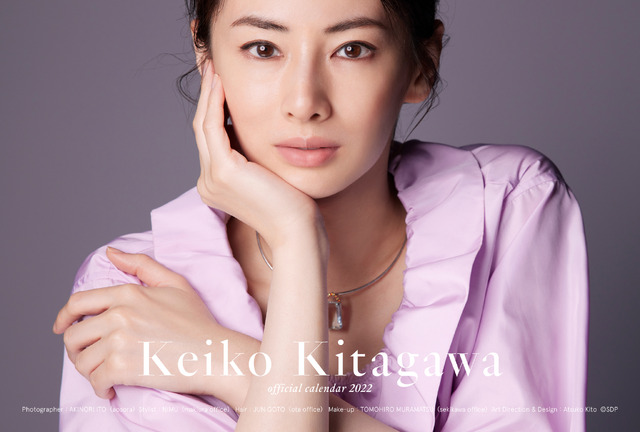 「北川景子オフィシャルカレンダー2022」（C）SDP