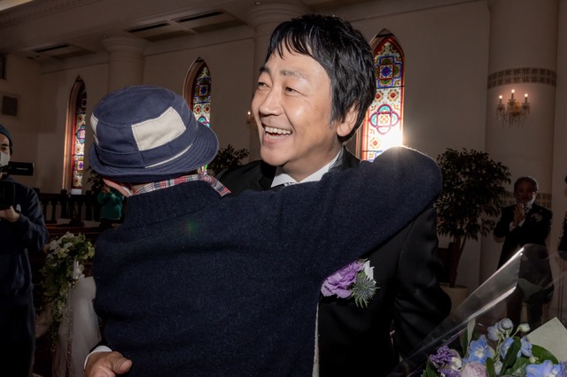 『そして、バトンは渡された』クランクアップ　（C）2021 映画「そして、バトンは渡された」製作委員会