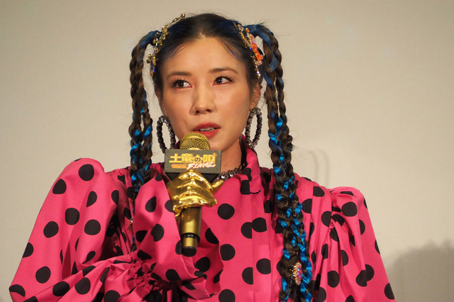 仲里依紗『土竜の唄 FINAL』初日舞台挨拶