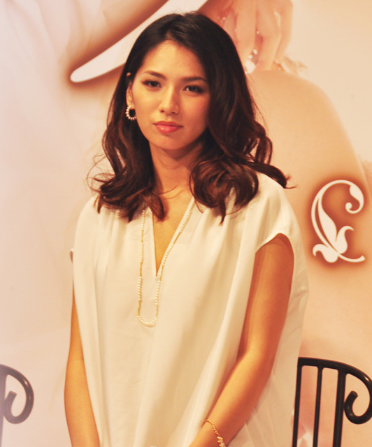 『つやのよる』完成会見（野波麻帆）