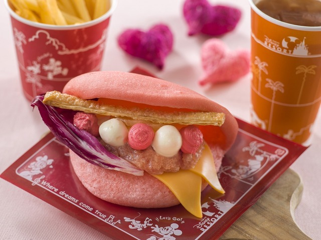 「トータリー・ミニーマウス」の世界観を楽しめるスペシャルメニュー