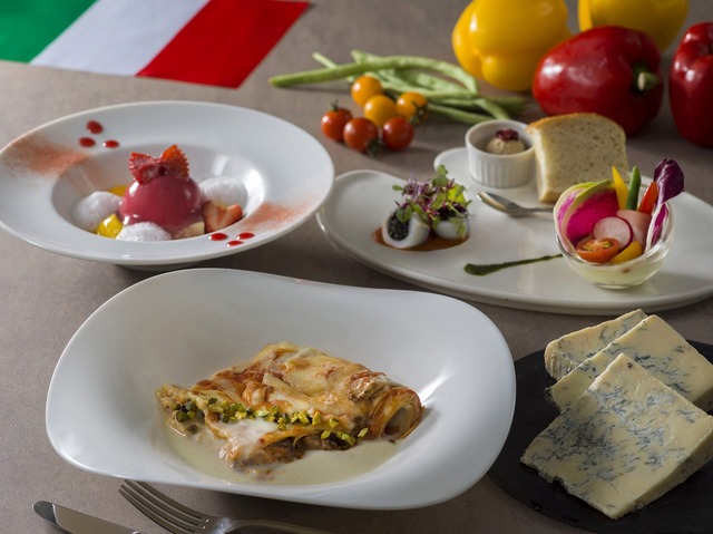 「トータリー・ミニーマウス」の世界観を楽しめるスペシャルメニュー