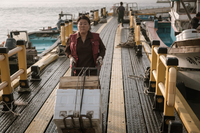 『ひかり探して』(C) 2020 Warner Bros. Ent. All Rights Reserved