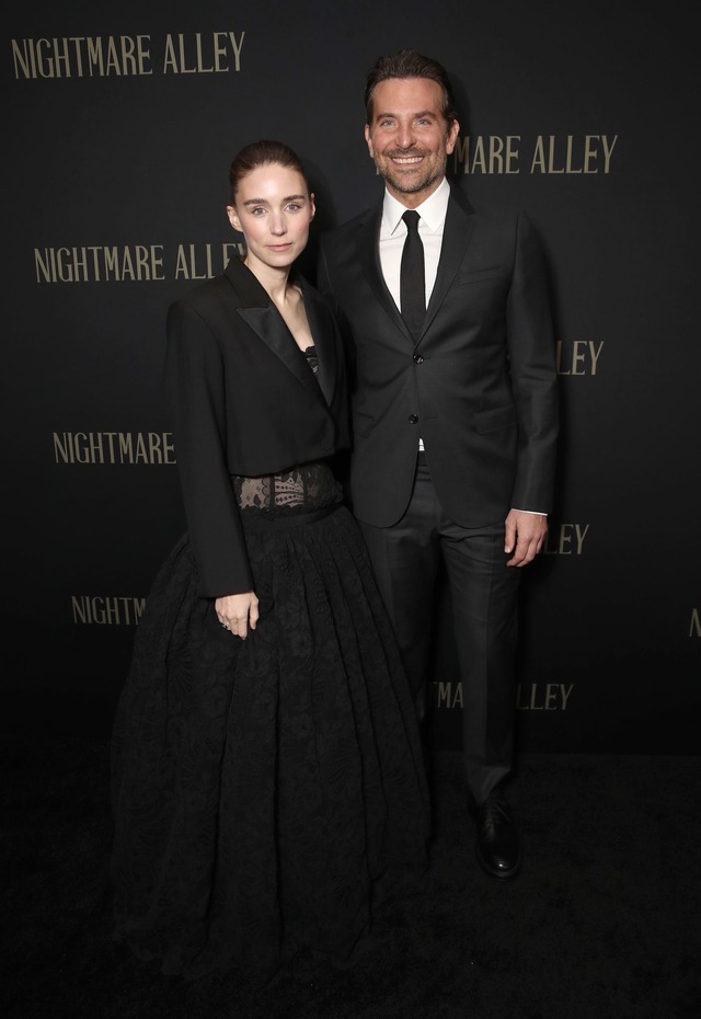 『ナイトメア・アリー』ワールドプレミア（C）2021 20th Century Studios. All rights reserved.
