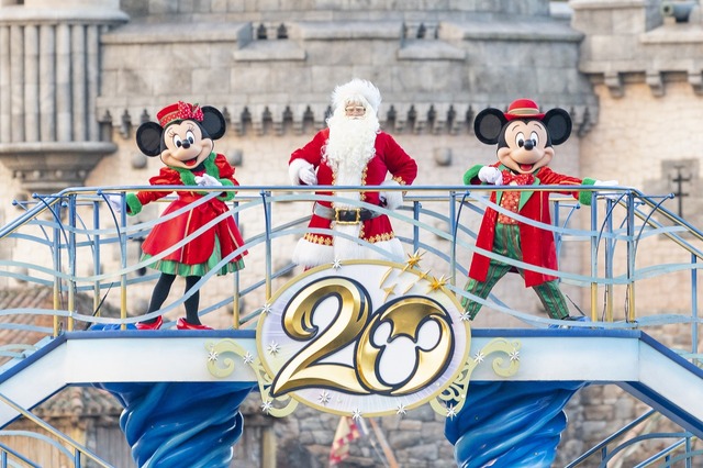 「パーフェクト・クリスマス」バージョンがスタート！As to Disney artwork, logos and properties： (C) Disney