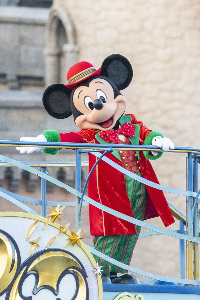 「パーフェクト・クリスマス」バージョンがスタート！As to Disney artwork, logos and properties： (C) Disney