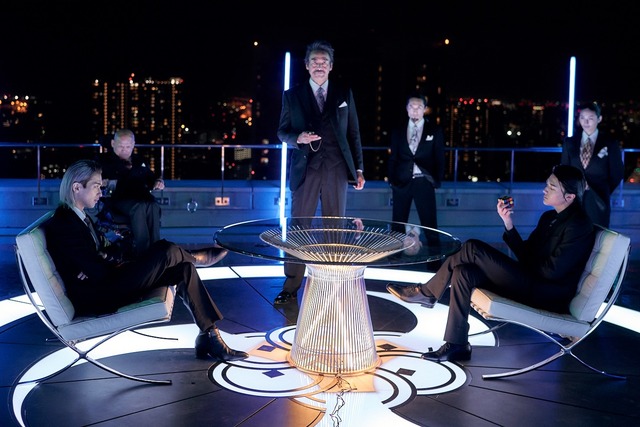 『嘘喰い』（C）迫稔雄/集英社 （C）2022映画「嘘喰い」製作委員会