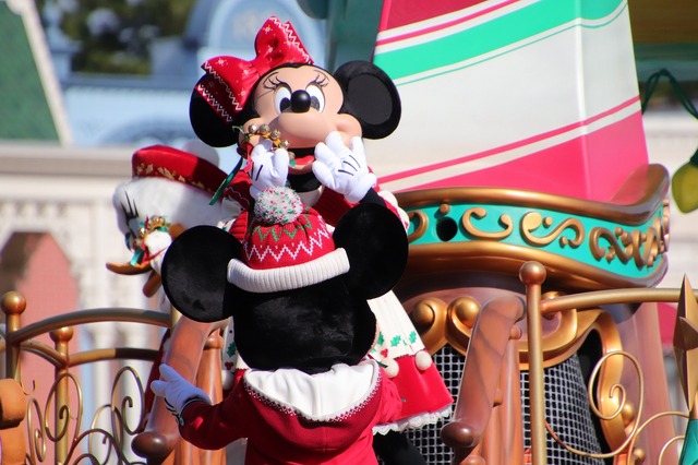 「東京ディズニーランドのクリスマス」As to Disney artwork, logos and properties： (C) Disney