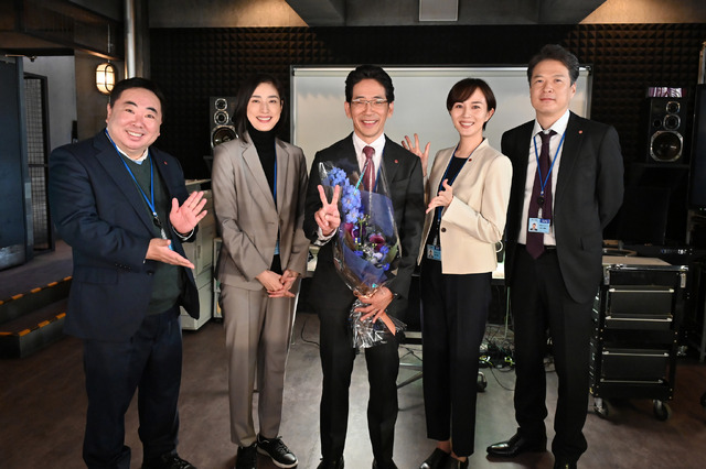 クランクアップ「新春ドラマスペシャル 緊急取調室 特別招集 2022　8億円のお年玉」