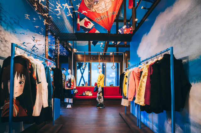 LOEWEポップアップ