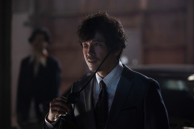 「嘘喰い -鞍馬蘭子篇／梶隆臣篇-」（C）迫稔雄／集英社 （C）2022映画「嘘喰い」製作委員会 （C）エイベックス通信放送