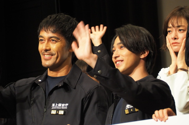 阿部寛＆横浜流星／「DCU」の3ヶ国同時リモート試写会