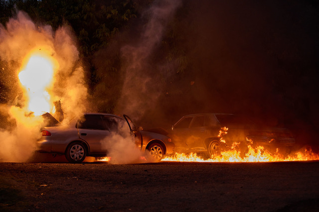 『サバイバル・シティ』（C） 2021 by Killing Field Film LLC and KFR Film Production PR, LLC