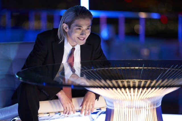 『嘘喰い』（C）迫稔雄/集英社 （C）2022映画「嘘喰い」製作委員会