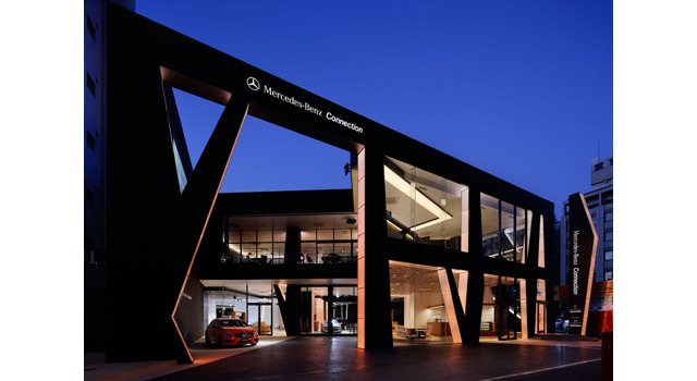 「Mercedes-Benz Connection（メルセデス・ベンツ コネクション）」外観