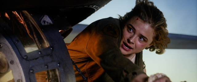 『シャドウ・イン・クラウド』 (C) Ātārangi Kiriata Limited