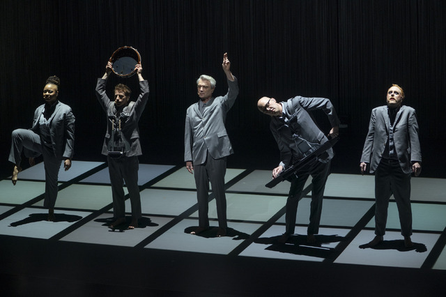 『アメリカン・ユートピア』（C）2020 PM AU FILM, LLC AND RIVER ROAD ENTERTAINMENT, LLC ALL RIGHTS RESERVED