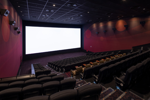 プレミアムシアター_スクリーン内　TOHOシネマズ ららぽーと福岡（C） TOHO Cinemas Ltd. All Rights Reserved.