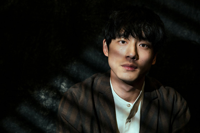 坂口健太郎『余命10年』／photo：Maho Korogi