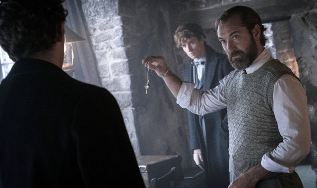 『ファンタスティック・ビーストとダンブルドアの秘密』（C）2022 Warner Bros. Ent. All Rights ReservedWizarding World TM Publishing Rights（C）J.K. RowlingWIZARDING WORLD and all related characters and elements are trademarks of and（C） Warner Bros. Entertainment Inc.