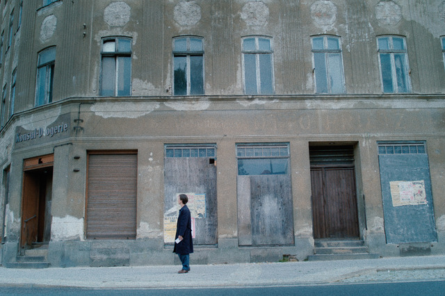 『さよなら、ベルリン またはファビアンの選択について』（C）2021 LUPA FILM / DCM Pictures / ZDF / Arte