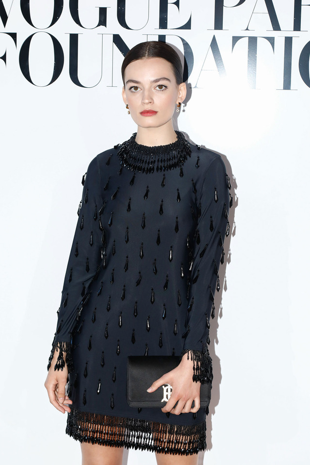 エマ・マッキー チャーリー・プラマーPhoto by Julien Hekimian/Getty Images for Vogue