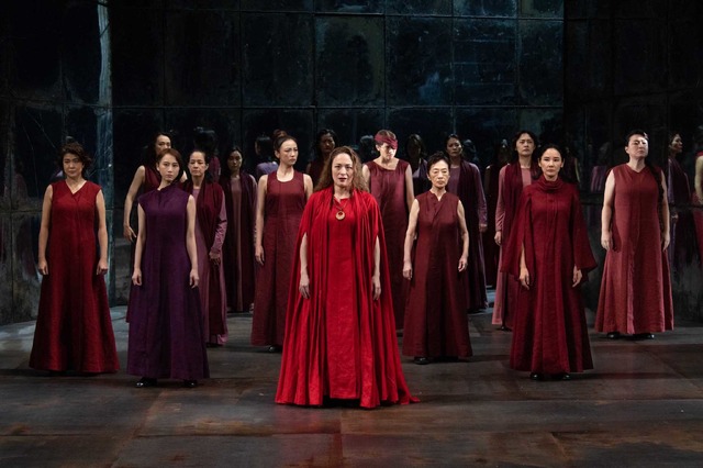 パルコ・プロデュース2021「ジュリアス・シーザー」　撮影:加藤幸広