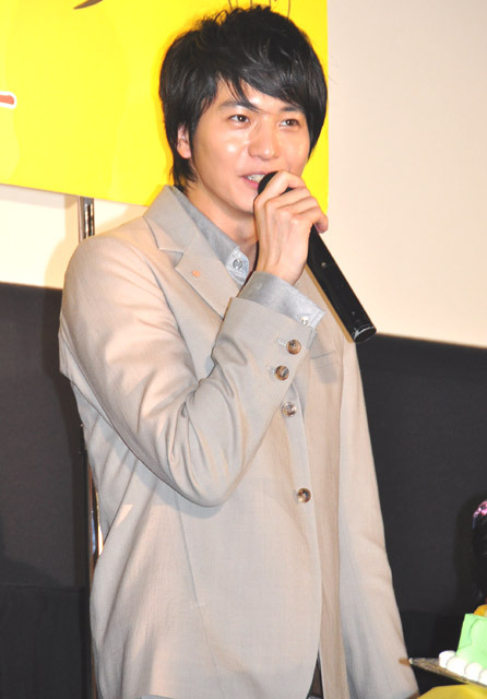 『きいろいゾウ』初日舞台挨拶（向井理）