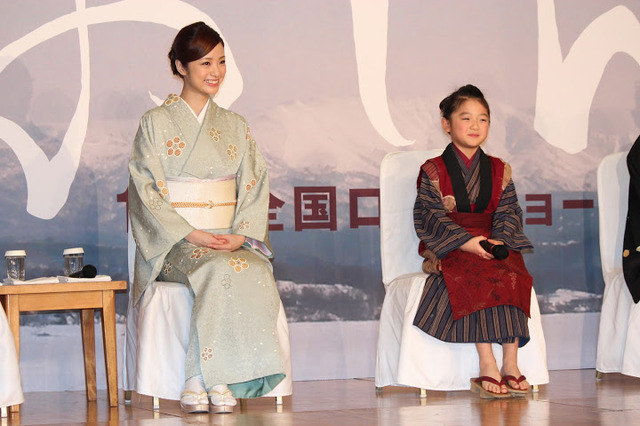 『おしん』製作発表会見（上戸彩、濱田ここね）