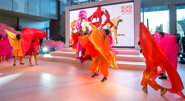 PARFUMS PLEATS PLEASE ISSEY MIYAKEのダンスパフォーマンス＠東京ミッドタウン