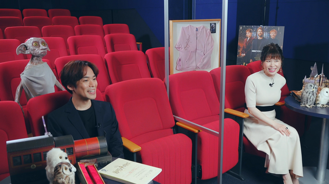 『ハリー・ポッター20周年記念:リターン・トゥ・ホグワーツ』 Wizarding WorldTM Publishing Rights （C） J.K.R. WIZARDING WORLD and all related characters and elements are trademarks of and （C） Warner Bros. Entertainment Inc. Harry Potter 20th Anniversary: Return to Hogwarts （C） 2022 Warner Bros. Entertainment Inc. All rights reserved.