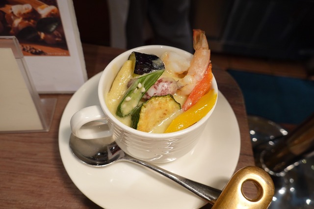 多彩なメニューがたくさん！「平日ディナーネオ・ビストロ・ビュッフェ」