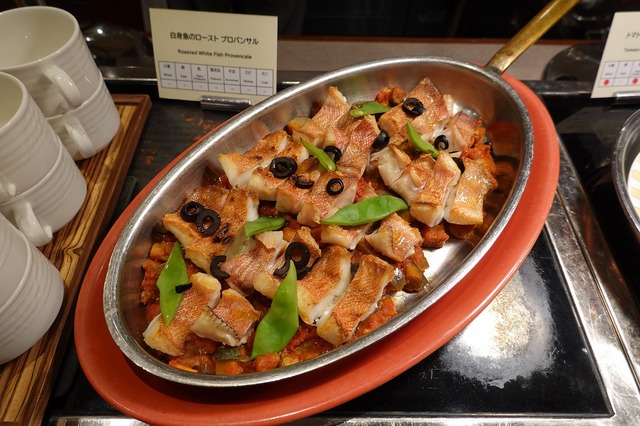 多彩なメニューがたくさん！「平日ディナーネオ・ビストロ・ビュッフェ」