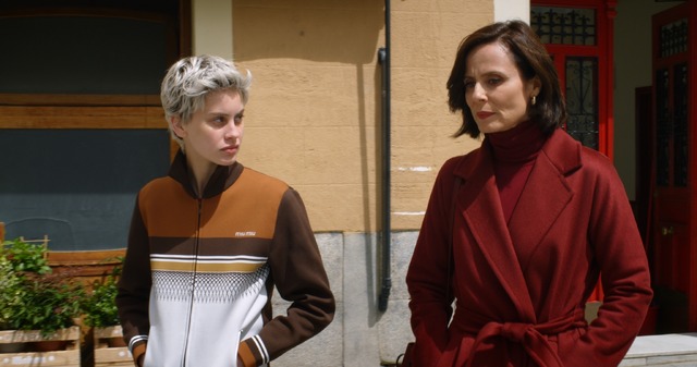 『パラレル・マザーズ』　（C） Remotamente Films AIE & El Deseo DASLU