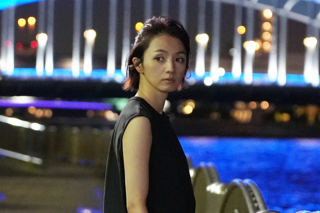 「初恋の悪魔」淡野リサ／満島ひかり