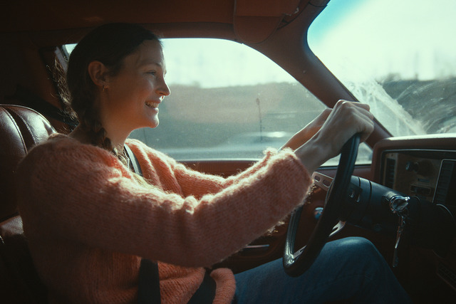 『彼女のいない部屋』（C）2021 - LES FILMS DU POISSON – GAUMONT – ARTE FRANCE CINEMA – LUPA FILM