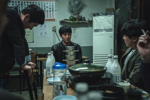 『警官の血』（C）2022 ACEMAKER MOVIEWORKS & LEEYANG FILM. All Rights Reserved.