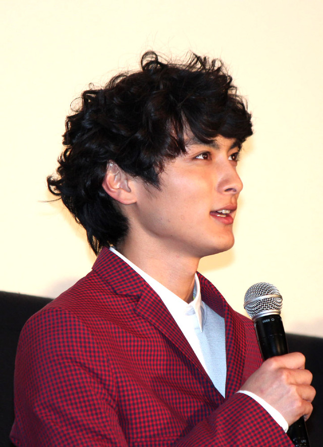 『横道世之介』初日舞台挨拶（高良健吾）