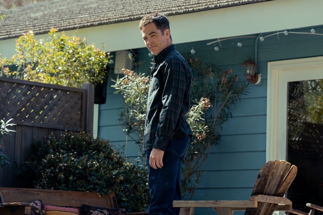 『ザ・コントラクター』MOTION PICTURE ARTWORK © 2022 STX FINANCING, LLC. ALL RIGHTS RESERVED